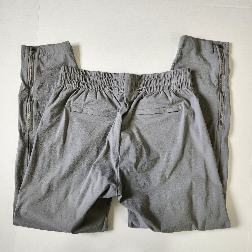Athleta Mod Trekkie Crop Pant 2 Gray Pull On Ankle Zip Stretch Urban Athleisure - Picture 12 of 12